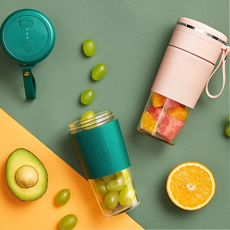 FreshBlend Go – Portable Smoothie Maker