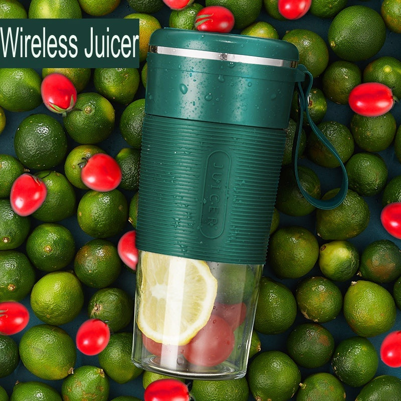 FreshBlend Go – Portable Smoothie Maker